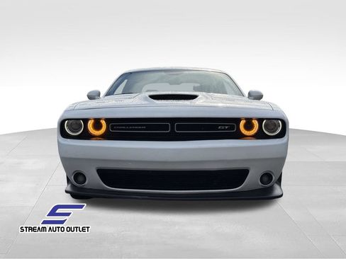Used 2022 Dodge Challenger GT RWD image 2