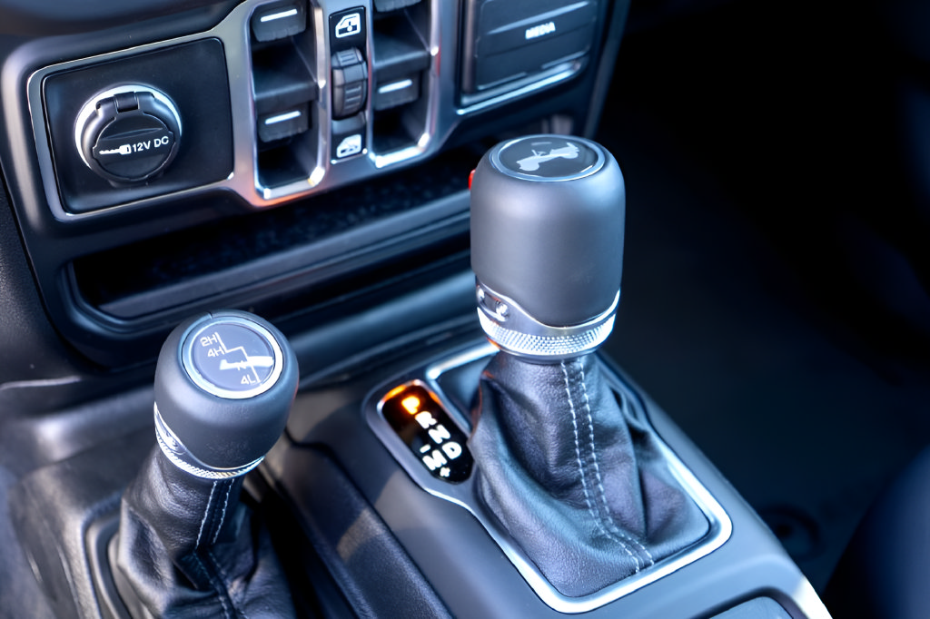 New 2026 Jeep Wrangler Unlimited Sahara AWD/4WD image 15