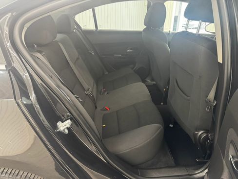 Used 2016 Chevrolet Cruze LT w/ Technology Package image 13