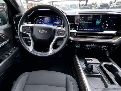 Used 2023 Chevrolet Silverado 1500 RST image 6