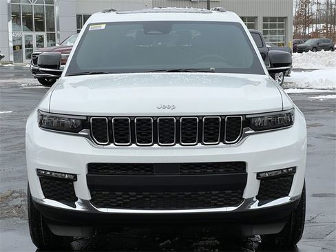 New 2025 Jeep Grand Cherokee L Limited w/ Trailer Tow Package image 48