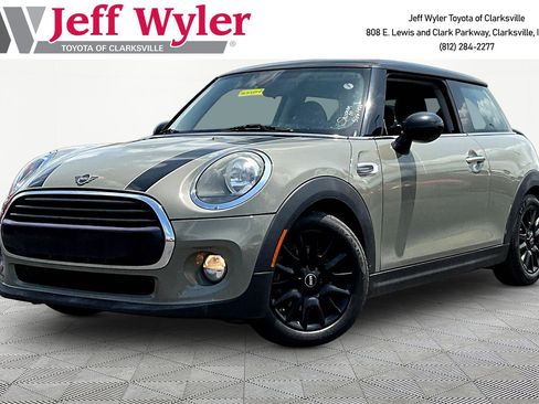 Used 2019 MINI Cooper 2-Door Hardtop w/ Signature Upholstery Package FWD image 1
