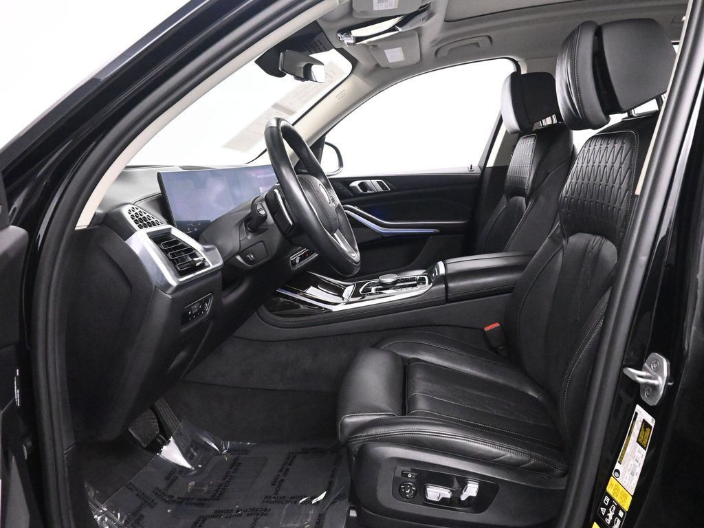 Used 2023 BMW X7 xDrive40i w/ Premium Package AWD/4WD image 10