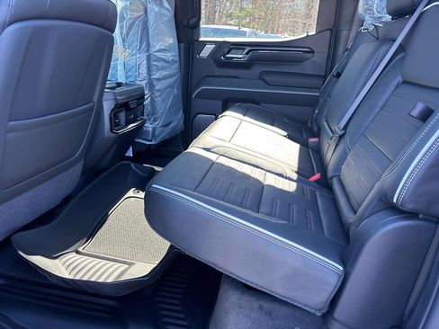 New 2026 GMC Sierra 1500 AT4X AWD/4WD image 6