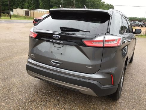 Certified 2023 Ford Edge SEL w/ Convenience Package AWD/4WD image 9