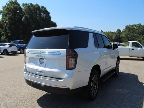 Used 2024 Chevrolet Tahoe LT w/ Luxury Package RWD image 9