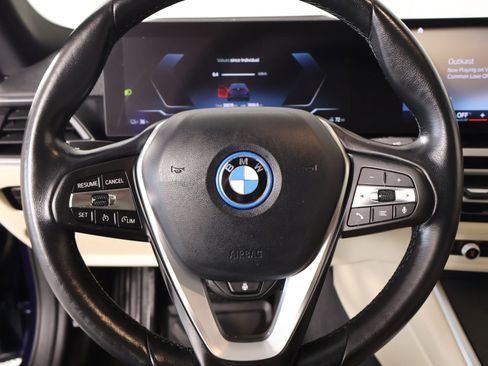 Used 2023 BMW i4 eDrive35 w/ Premium Package RWD image 3