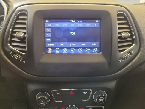Used 2018 Jeep Compass Latitude w/ Popular Equipment Group FWD image 25