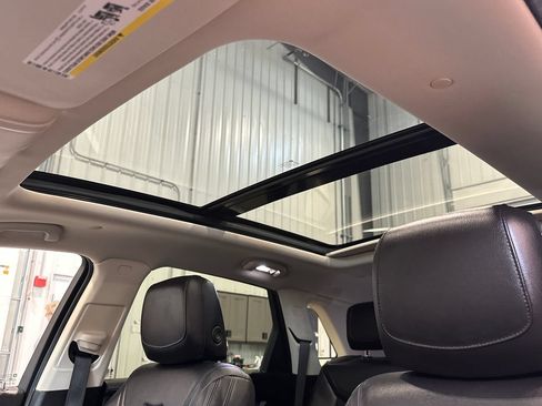 Used 2018 Cadillac XT5 Premium Luxury AWD/4WD image 26