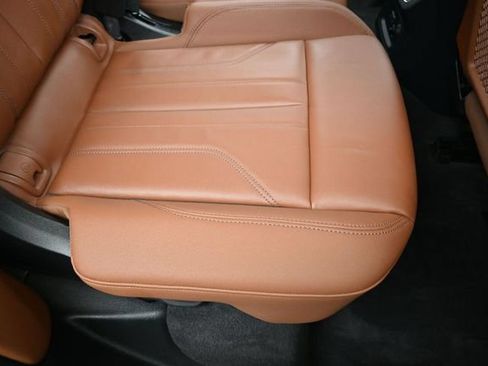 Used 2024 Audi Q5 2.0T Premium w/ Convenience Package AWD/4WD image 16