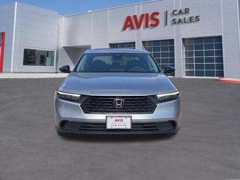 Used 2025 Honda Accord SE image 2