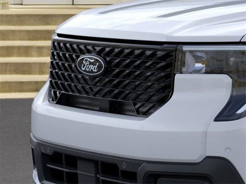 New 2025 Ford Maverick Lariat w/ Black Appearance Package image 18