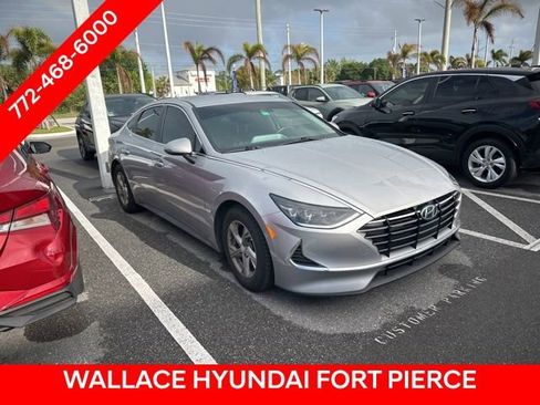 Used 2023 Hyundai Sonata SE image 2