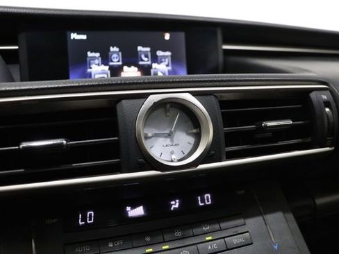 Used 2016 Lexus RC 200t RWD image 29