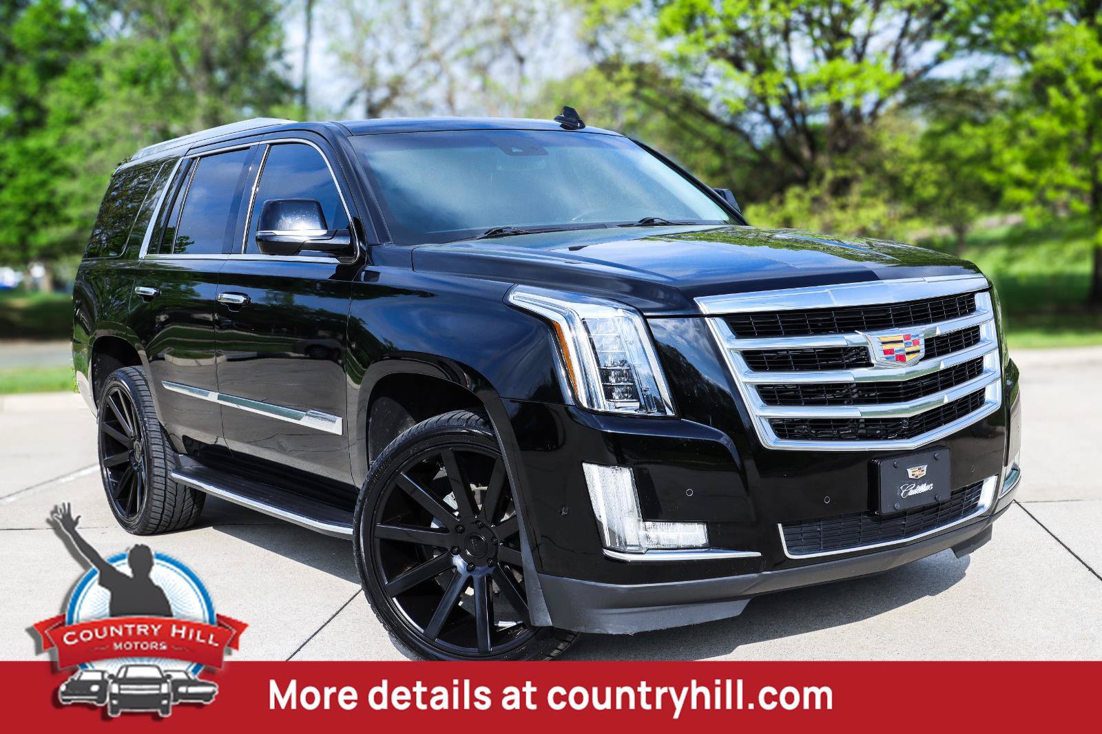 Used 2018 Cadillac Escalade Luxury AWD/4WD image 1