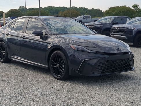 Used 2025 Toyota Camry SE w/ Multimedia Upgrade Package FWD image 2