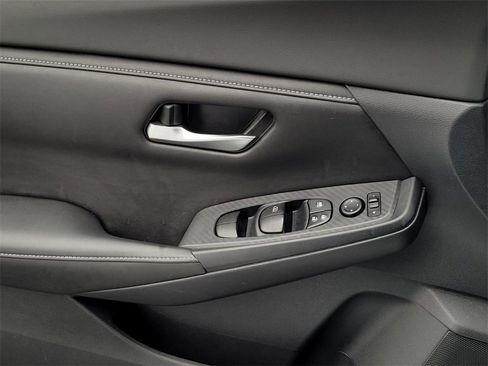 Used 2021 Nissan Sentra SV image 24