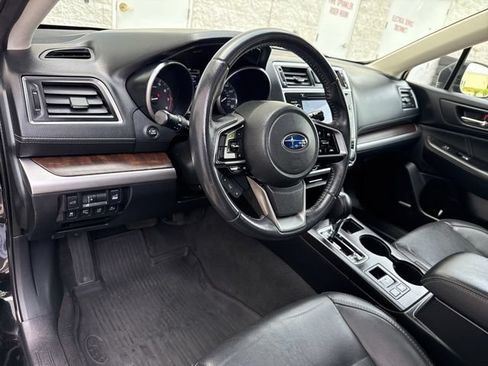 Used 2019 Subaru Outback 3.6R Limited AWD/4WD image 31