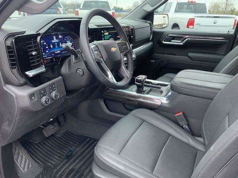 Used 2023 Chevrolet Silverado 1500 LTZ image 26