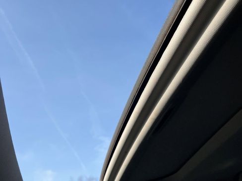 Used 2017 Toyota Avalon XLE Premium image 11