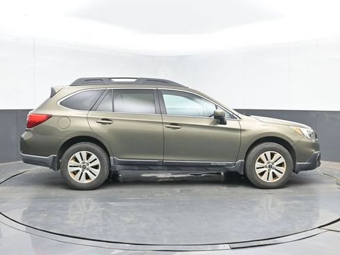 Used 2015 Subaru Outback 2.5i Premium AWD/4WD image 11