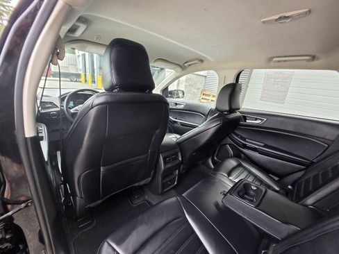 Used 2024 Ford Edge SEL AWD/4WD image 11