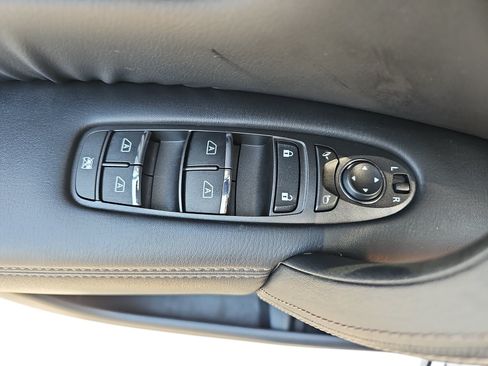 Used 2024 Nissan Armada Platinum w/ Captain's Chairs Package AWD/4WD image 24