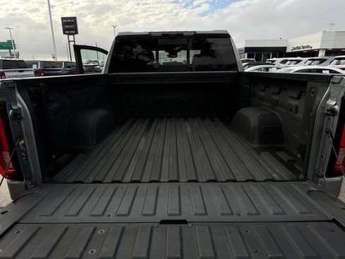 Used 2024 GMC Sierra 1500 AT4 w/ Technology Package image 29