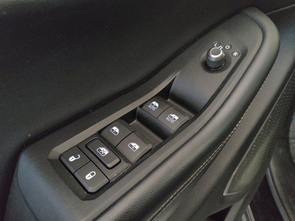 Used 2022 Jeep Grand Cherokee L Laredo RWD image 27