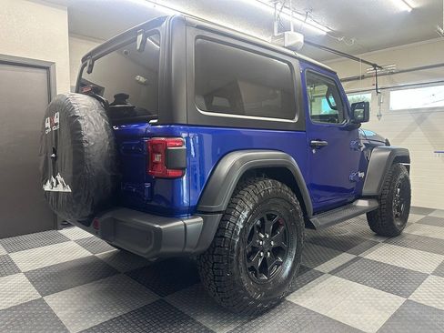 Used 2018 Jeep Wrangler Sport AWD/4WD image 11