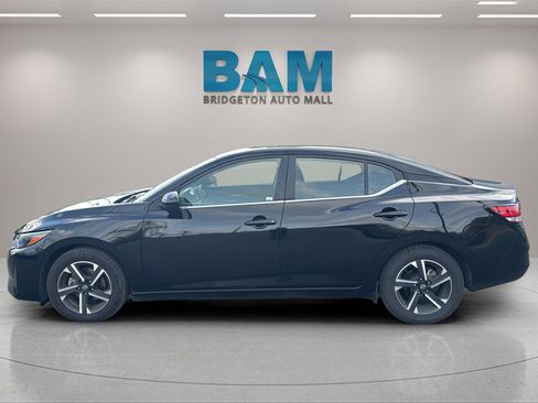 Used 2024 Nissan Sentra SV image 4