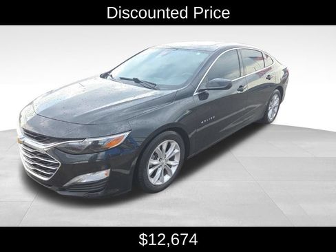 Used 2019 Chevrolet Malibu Hybrid w/ Leather Package FWD image 3
