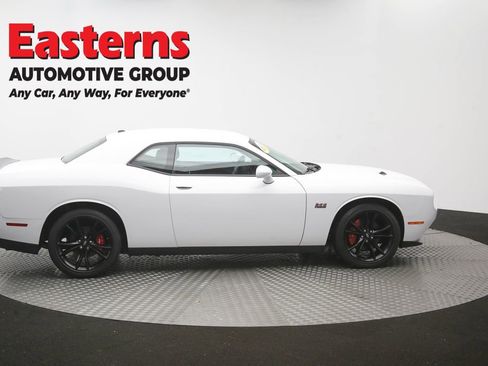 Used 2018 Dodge Challenger R/T w/ Blacktop Package RWD image 42