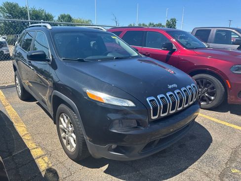 Used 2014 Jeep Cherokee Latitude w/ Comfort/Convenience Group AWD/4WD image 6