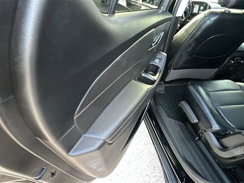 Used 2019 Chevrolet Traverse LT image 21