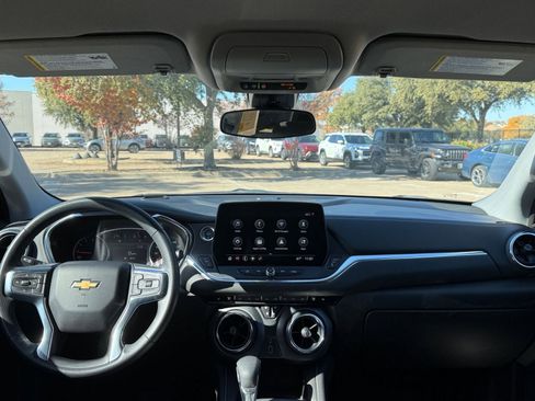 Used 2025 Chevrolet Blazer LT image 33