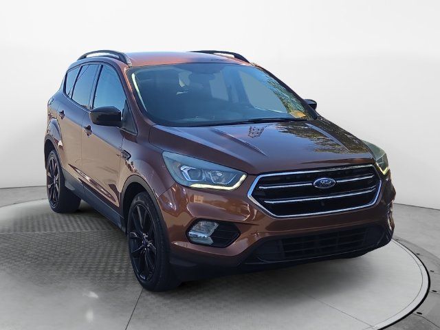 Used 2017 Ford Escape SE w/ SE Sport Appearance Package AWD/4WD image 7