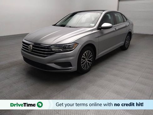 Used 2019 Volkswagen Jetta SE w/ Cold Weather Package FWD image 1