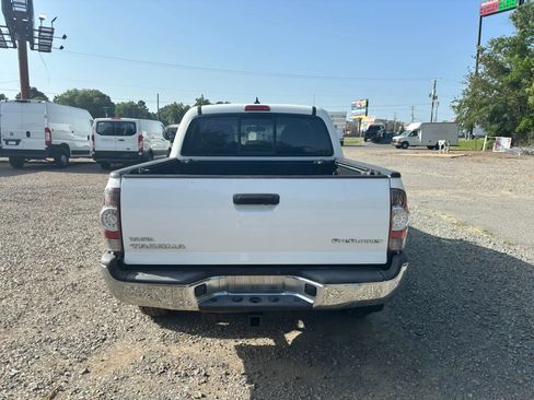 Used 2015 Toyota Tacoma PreRunner w/ SR5 Package RWD image 7