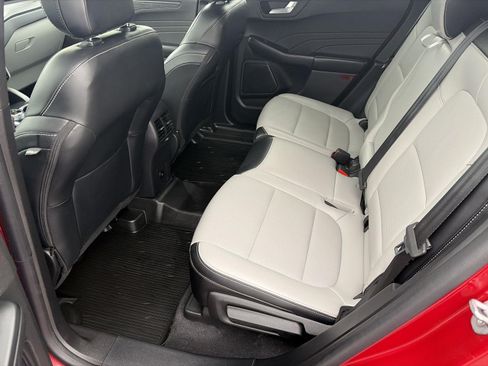 Used 2023 Ford Escape Platinum AWD/4WD image 21