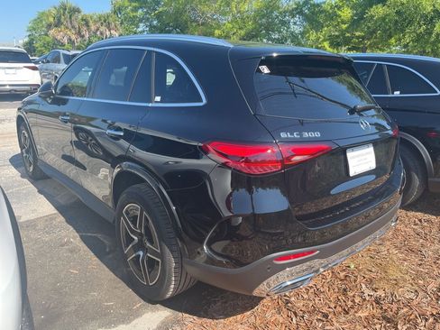 Used 2026 Mercedes-Benz GLC 300 image 7