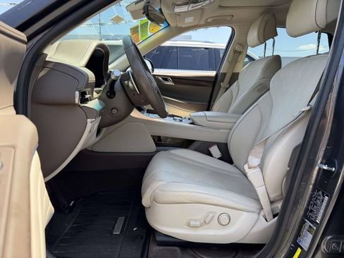 Used 2022 Genesis GV80 2.5T w/ Advanced Package 02 AWD/4WD image 9