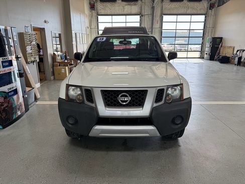 Used 2015 Nissan Xterra S RWD image 3