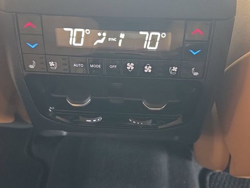 Used 2023 Jeep Grand Cherokee L Summit AWD/4WD image 27