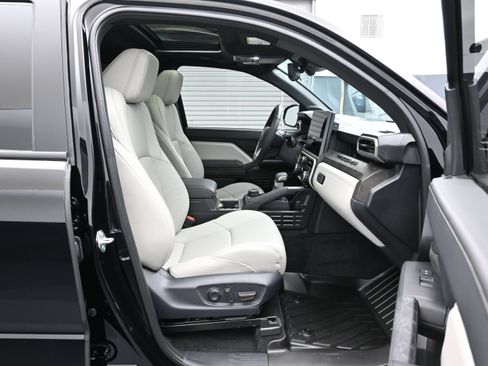 Used 2024 Toyota Tacoma Limited w/ Limited Package (LT) AWD/4WD image 13