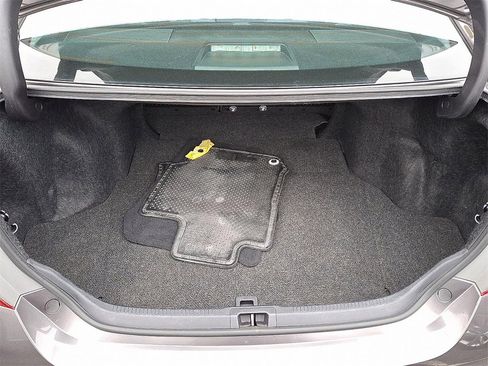 Used 2015 Toyota Camry LE image 28