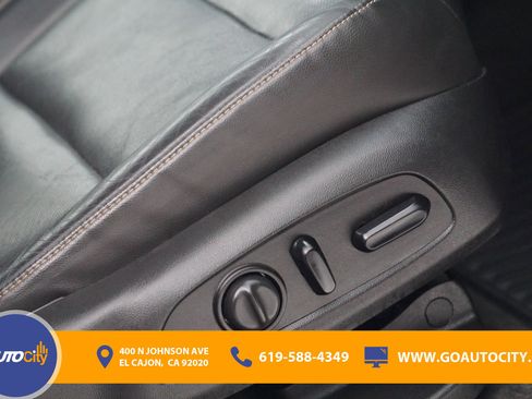 Used 2020 Chevrolet Traverse Premier w/ Redline Edition FWD image 17