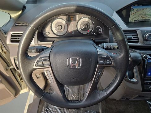 Used 2016 Honda Odyssey Touring Elite image 21