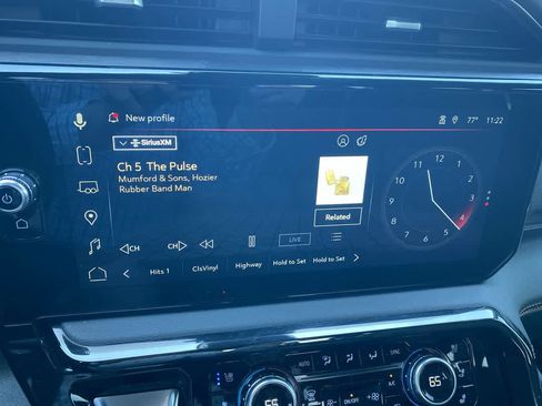 Used 2024 GMC Sierra 1500 AT4 w/ Technology Package image 16