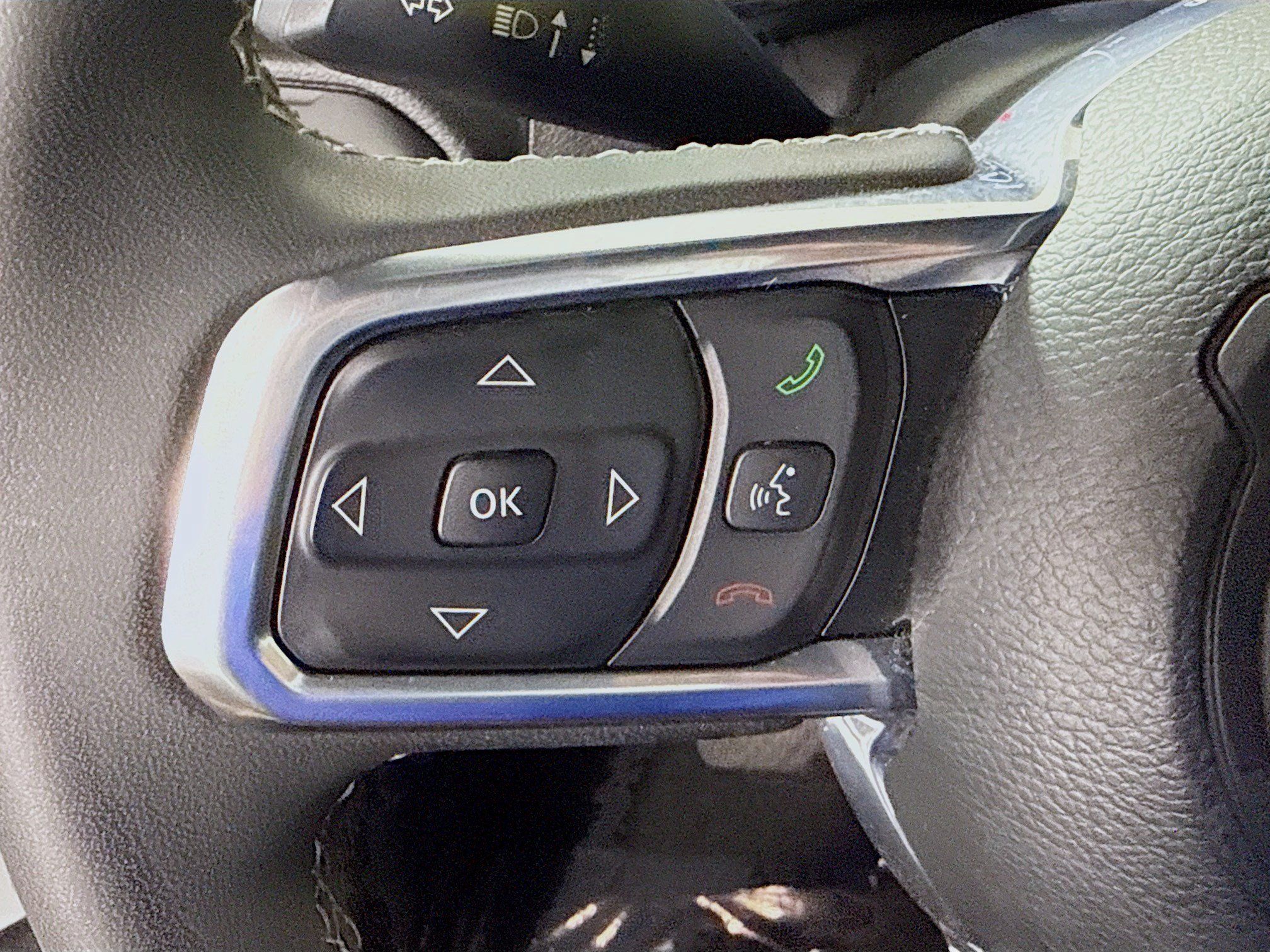 Used 2023 Jeep Wrangler Unlimited Sahara AWD/4WD image 14